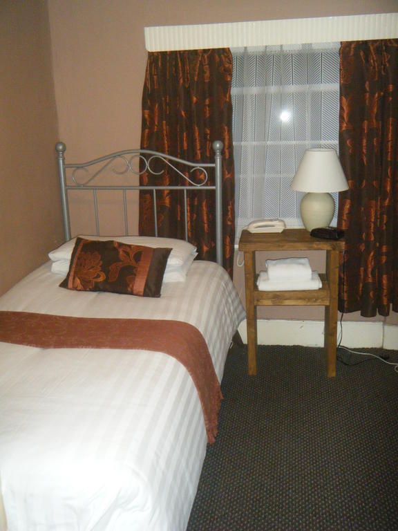 The Tontine Hotel Ironbridge Room photo