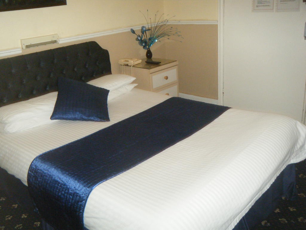 The Tontine Hotel Ironbridge Room photo