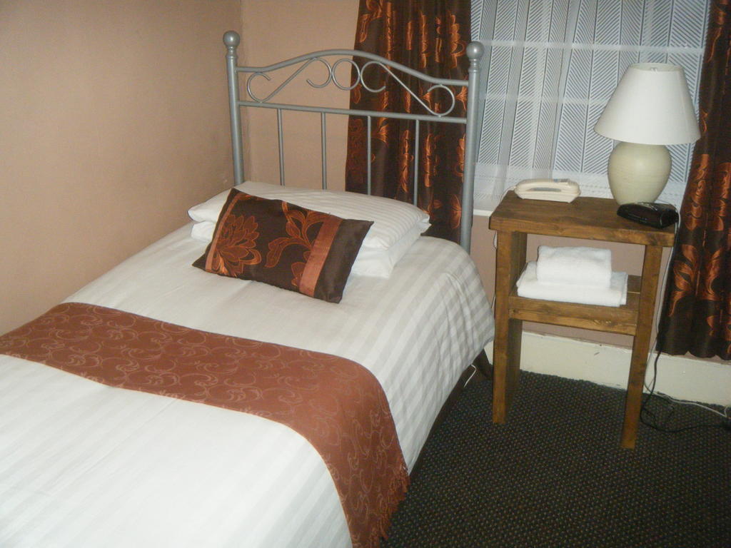 The Tontine Hotel Ironbridge Room photo